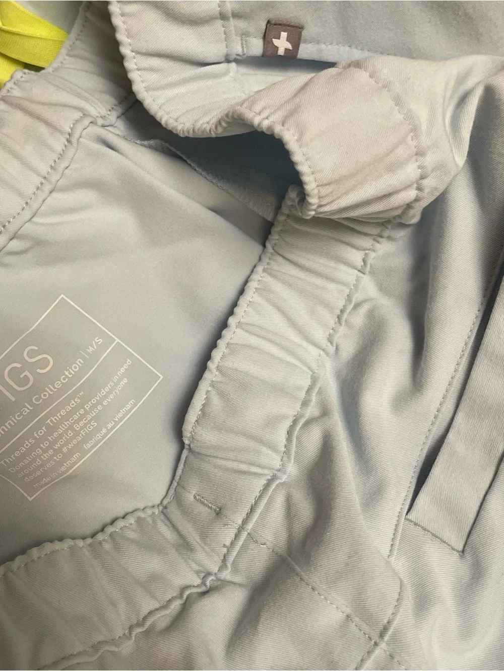 Men’s FIGS jogger style size M/S
